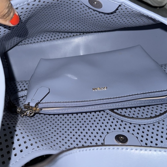 Guess Hobo Handbag - Picture 6 of 6